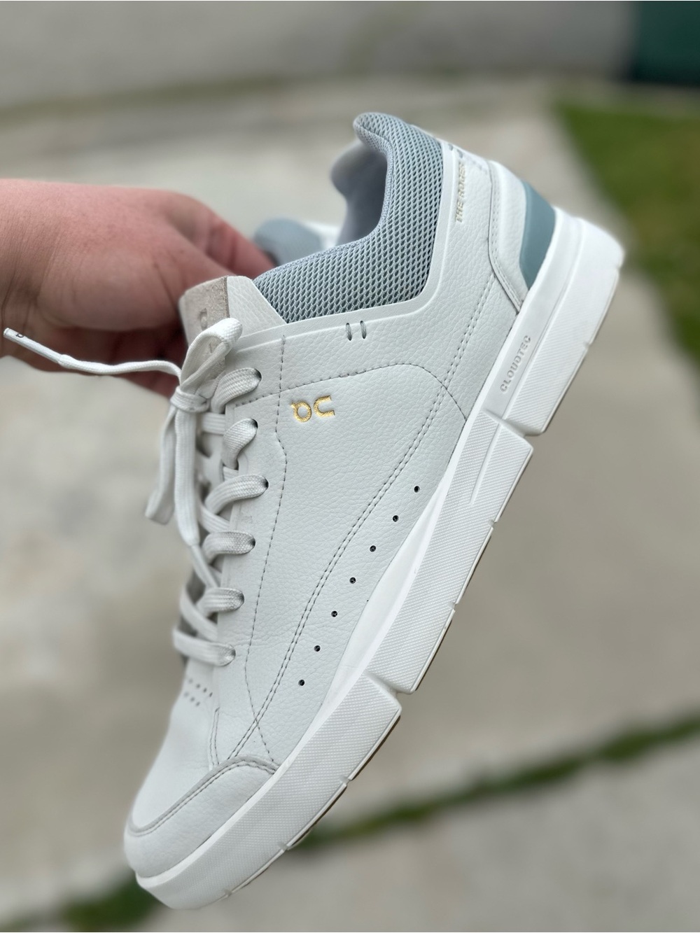 Mens on running the roger centre court shoes 11.5
